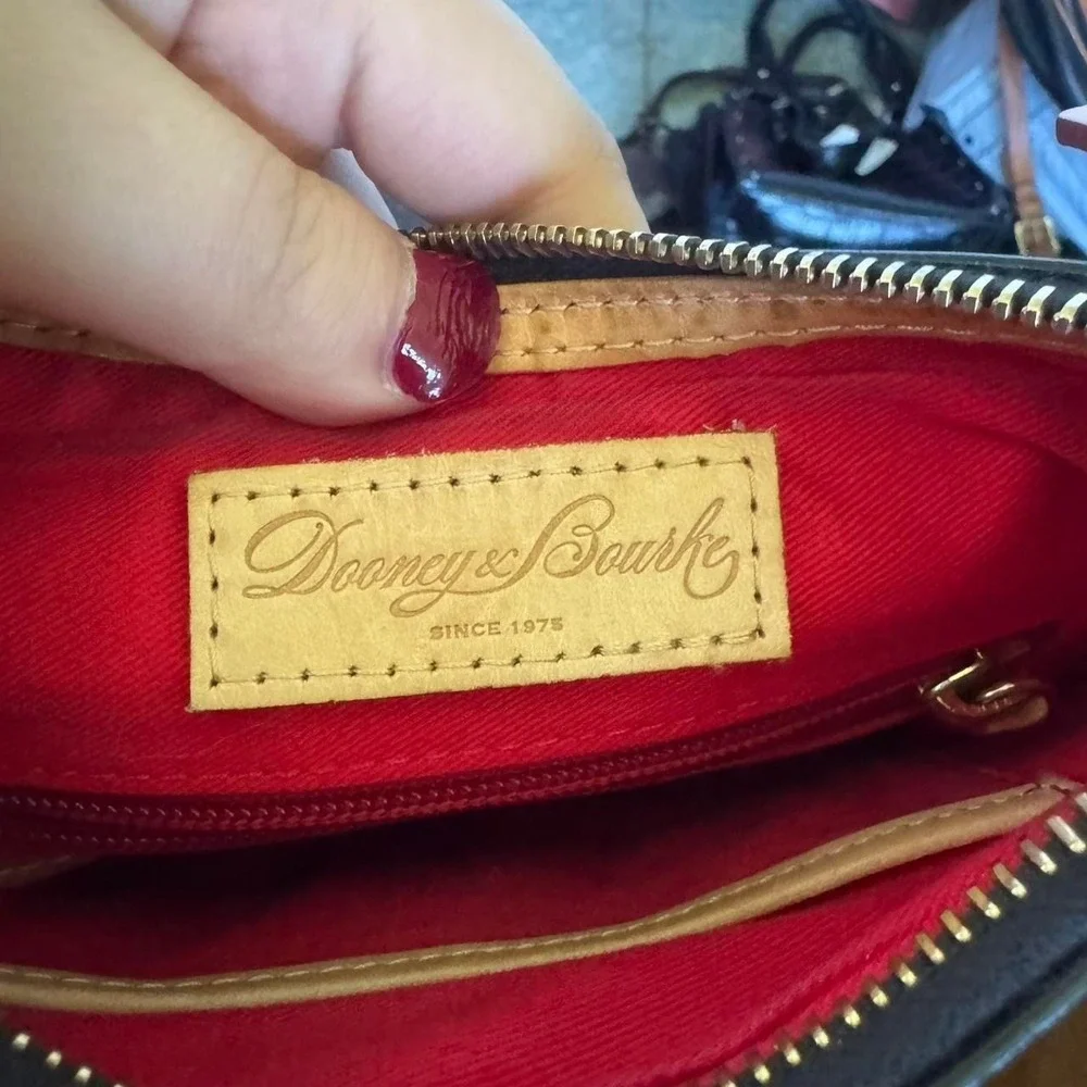 Y2K vintage Dooney & Bourke Mini Margot Crossbody Bag in black patent‎ leather